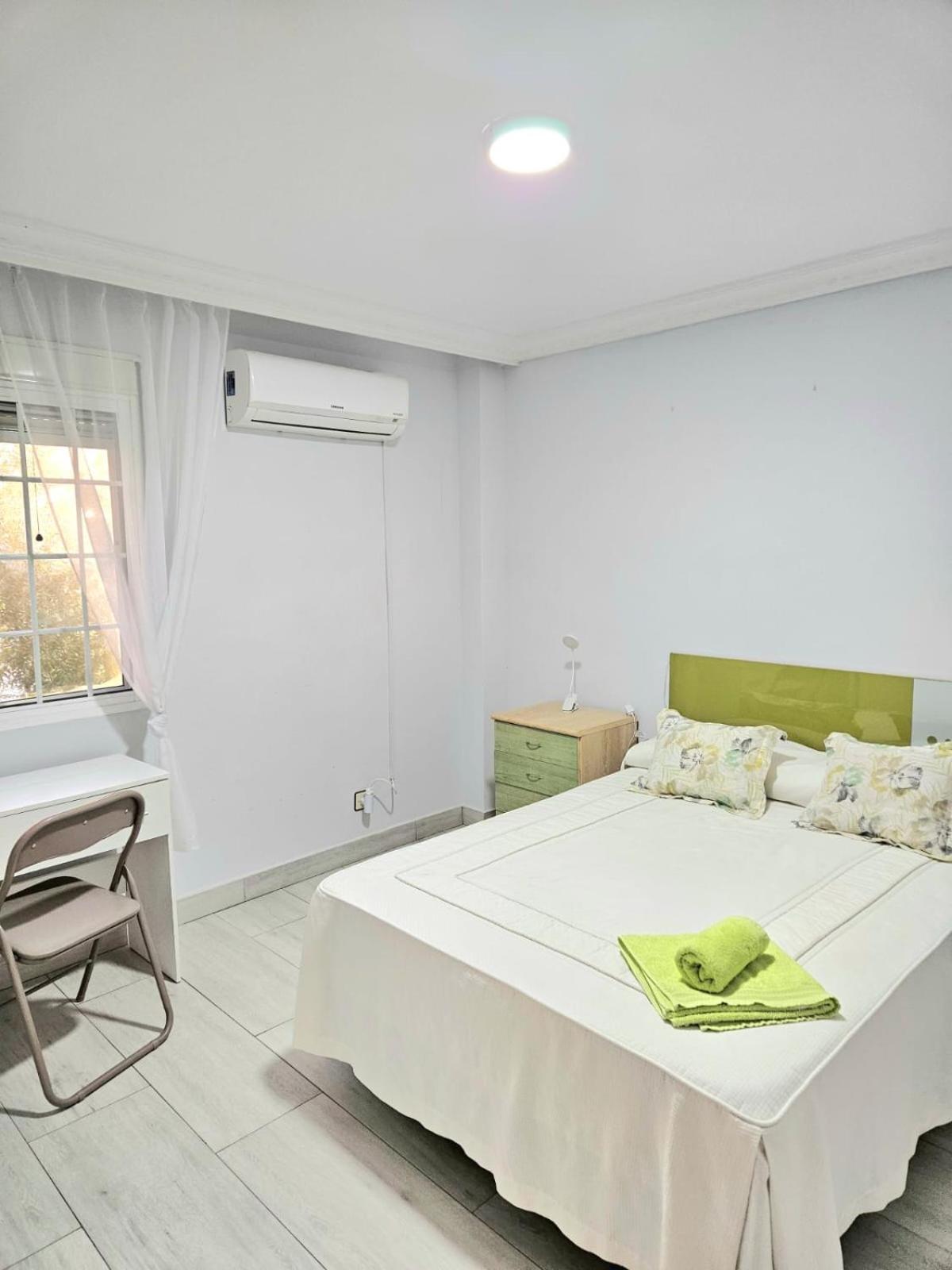 Habitacion Privada A 15 Min De La Playa/Piso Hotel Huelva Exterior foto